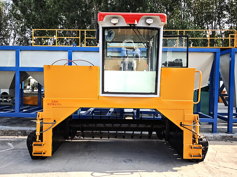 Crawler type stacker