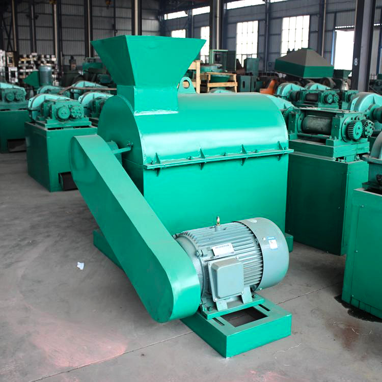 Semi wet material crusher
